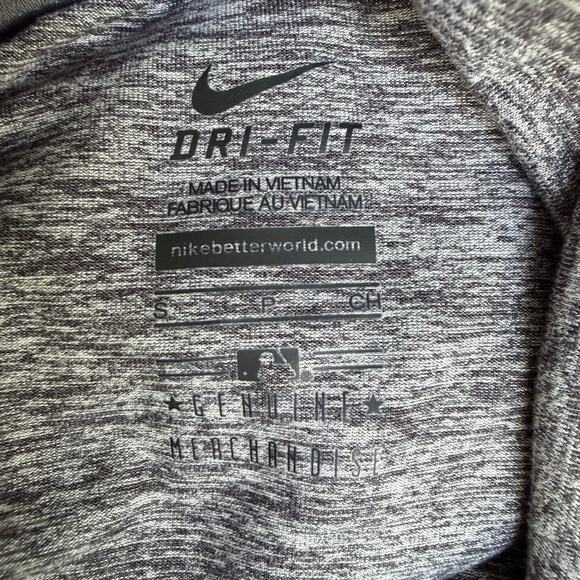 Nike New York Yankees Fitted Running Shirt Small Pullover Long Sleeves Gray Zip - Picture 4 of 15